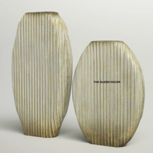 Ensemble de 2 vases décoratifs en aluminium plaqué argent de qualité supérieure, avec dessus en verre, dernière arrivée - Product Image 2