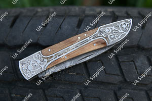 Couteau pliant en acier Damas gravé à la main, OEM/OBM, manche en bois et époxy, lame coulissante à pointe tombante et bord plat, pour camping et EDC – Vente chaude - Product Image 3