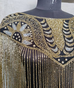 Cape longue à franges perlée à la main de style égyptien luxueux - Product Image 3