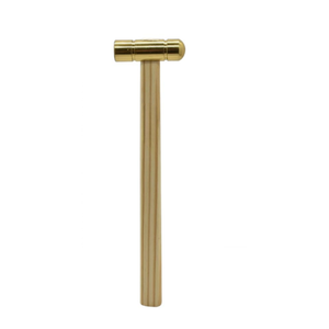 Marteau à tête plate et bombée en laiton et bois de Jipsy Metal Industries pour le travail du métal DIY - Product Image 1
