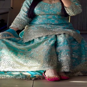 Ensemble Kurta Sharara en soie pour femme VASTRA COTTAGE avec dupatta, broderie de sequins, tenue de fête, costume ethnique - Product Image 2