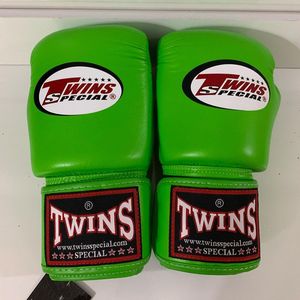 Gants d'entraînement professionnels pour le kick boxing et le Muay Thai, respirants, anti-humidité, protection UV, ajustables, en PU RL-BG-197 - Product Image 4