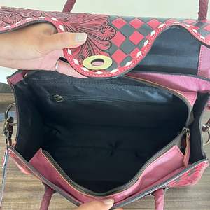 Bolso Tote Cruzado de Cuero Genuino Hecho a Mano al por Mayor con Diseño de Tablero de Ajedrez, Bolso de Hombro Estilo Occidental para Mujer - Product Image 6