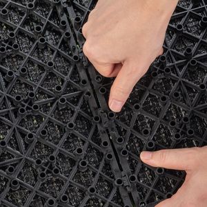 Paquete de 18 Baldosas de Césped Artificial Sintético Encajables de 12"x12", Tapete Autodrenante, Alfombra Decorativa, Juego de Plataforma de Césped Artificial de PP - Product Image 4