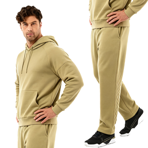 Survêtement de club haut de gamme pour hommes, vêtements de sport personnalisés pour équipes, fabrication OEM ODM, fournisseur en gros et exportateur - Product Image 3