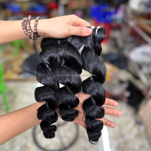 Extensiones de Cabello Humano Ondulado Natural Vietnamita de Última Tendencia con Trama Ondulada y Frente de Encaje para Pelucas de Cabello Humano - Product Image 4