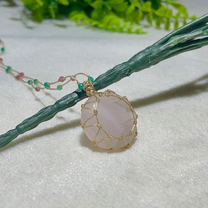 Collier pendentif bohème fait main en perles d'eau douce certifiées IGI, plaqué platine, vente en gros - Product Image 2