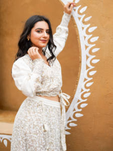 Robe midi bohème en dentelle blanche avec broderie florale, robe d'été lavable 100% coton, coupe trapèze, tenue de plage féminine, robe de villégiature - Product Image 2