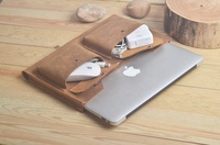 Cadeau d'affaires personnalisé, pochette pour ordinateur portable en cuir faite à la main avec 2 poches pour chargeur/souris, étui de voyage, cadeau Bast
