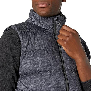 Gilet matelassé gris texturé sans manches, chauffe-corps, veste doudoune tendance pour homme - Product Image 4