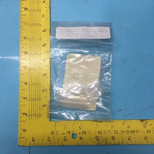 Lote de 6 guías de émbolo LAM 713-011578-003 - Equipos y piezas de semiconductores de confianza de Trusted Global Legacy - Product Image 5