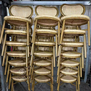 Chaise de salle à manger empilable de style bistrot français moderne, chaise rétro avec dossier en rotin PE tressé et structure métallique pour restaurant, café, extérieur - Product Image 3