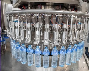 Machine de remplissage automatique de bouteilles en plastique à haute précision contrôlée par PLC pour la production de jus, d'eau et de boissons - Product Image 5