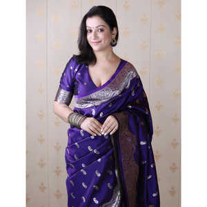 Sari de Seda Suave Banarasi Violeta de Elite Weaves con Zari Plateado Tejido, Prenda Tradicional India y Pakistaní - Product Image 3