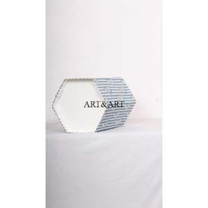 ถังขยะกระดาษแข็งแบบเปิดด้านบนมีล้อลายเรขาคณิต สวยงาม ทันสมัย เป็นมิตรกับสิ่งแวดล้อม ผลิตด้วยมือจากอินเดีย - Product Image 5