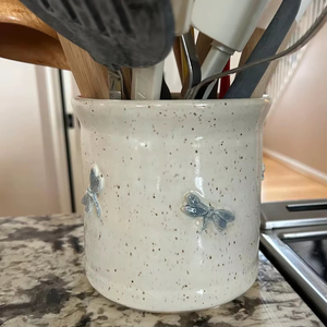 Speckled Ceramic <b>Utensil</b> <b>Holder</b> Embossed Butterfly Design Durable Glaze Finish Heat Resistant Countertop Organizer for <b>kitchen</b> - Product Image 2