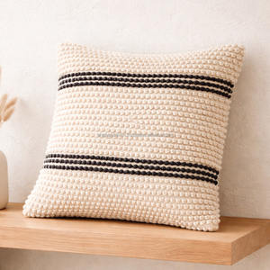 Housse de coussin en laine 22 x 22 au design diamant avec franges, faite à la main, tuftée, style bohème, taie d'oreiller marocaine - Product Image 6