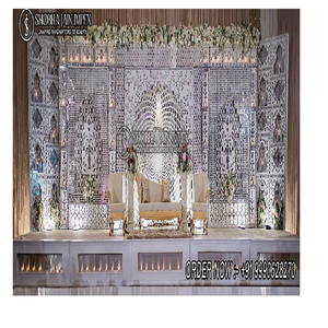 Cadre de miroir en bois Shobha Jain Impex pour la décoration de scène de mariage - Product Image 1