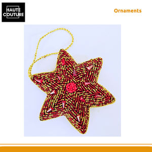 Adornos Colgantes Festivos de Primera Calidad Hechos a Mano con Cuentas Doradas en Forma de Estrella Roja - Decoración para el Hogar - Product Image 4