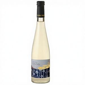 Vin de fruits japonais Izuta Haku Premium, bouteille jaune pâle, mi-sec, 500 ml - Product Image 1