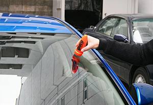 SOFT99 Revestimiento de Barrera de Agua de Calidad Confiable para Vidrios de Automóviles, Facilita la Limpieza y el Mantenimiento - Product Image 5