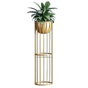 Support de plante tendance préféré des acheteurs professionnels, ensemble de supports en métal rose pastel doux avec base en fil doré fin, pour salon et jardin - Product Image 5