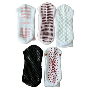 Bordado diseño personalizado antideslizante mujeres Deporte Calcetines logotipo personalizado orgánico lindo bordado gimnasio Yoga Pilates agarre Calcetines - Product Image 5