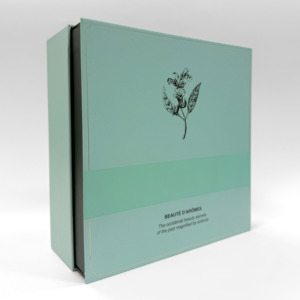 Caja de Embalaje Rígida de Lujo para Productos de Cuidado de la Piel, Diseño Multicapa, Detalles Intrincados, Exhibición Elegante, Papel de Fragancia Lujoso - Product Image 3