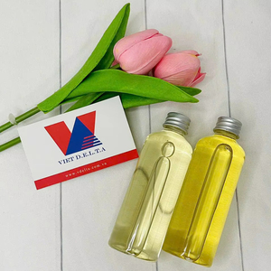 น้ำมันมะพร้าว RBD – ผ่านการกลั่น บลีช และกำจัดกลิ่น สำหรับบริโภค คุณภาพเกรดอาหาร จัดจำหน่ายจำนวนมากจากเวียดนาม - Product Image 1