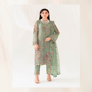 Trajes Shalwar Kameez de Chifón Bordado de Diseñadores Pakistaníes Ramsha RANGOON-10, Conjunto de 3 Piezas para Mujer, Ropa de Fiesta Étnica Moderna Informal - Product Image 4