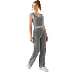 Conjunto Deportivo Rosa para Mujer, Sin Mangas, Cuello Cuadrado, Corte Holgado, con Bolsillos Laterales, Cierre con Cordón, Estilo Veraniego - Product Image 3