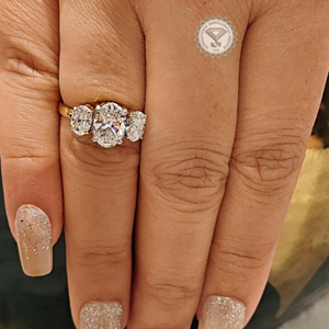 Bague de fiançailles et de mariage classique en or avec diamant ovale de 3 carats cultivé en laboratoire, certifié IGI, sertissage invisible, idéale pour les fêtes - Product Image 5