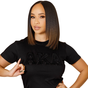 Camiseta de Color Sólido Estilo Chenille con Letras Griegas Bordadas, Prenda Casual de Algodón Premium para Hermandades, Estilo Negro - Product Image 2