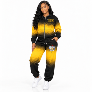 Ensemble de survêtement tie-dye oversize Sigma Gamma Rho, couleur or et noir, avec sweat à capuche et pantalon de jogging à lettres grecques pour femme, vêtements de sport personnalisés pour sororité - Product Image 1