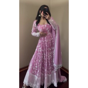 VESTIDO DE DISEÑADOR CON BORDADO DE GEORGETTE Y LENTEJUELAS CON DUPATTA ROSA BABY - Product Image 1