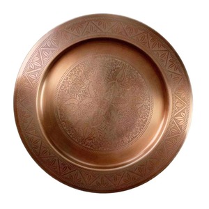 Plato de presentación decorativo de metal con acabado de cobre, diseño de mandala grabado y ornamentado, para venta al por mayor y pedidos a granel - Product Image 1