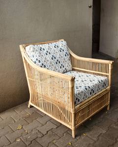 Une chaise luxueuse en rotin, un fauteuil de salon robuste pour le salon. Chaises de jardin - Product Image 6