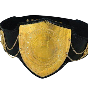Ceinture de champion personnalisée en cuir noir avec design bouclier doré et détails de chaîne - Product Image 2