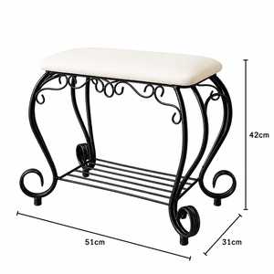 Banc de salle de bain vintage en métal noir avec assise rembourrée blanche, tabouret à chaussures pour entrée - Product Image 1