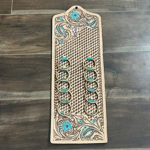 Nuevo Soporte para Bufandas de Cuero Genuino Hecho a Mano 2026 con Anillos Metálicos y Grabado Floral, Colgador de Exhibición para Boutique, Venta al por Mayor OEM - Product Image 5