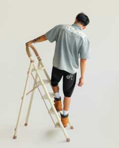 Camisas de corte cuadrado con botones 100% algodón OEM ODM para hombre y mujer, fabricadas en Vietnam por una fábrica de ropa vietnamita. - Product Image 3