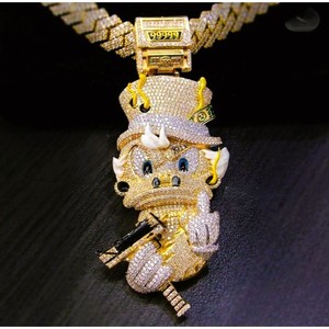 Pendentif en or rose 14 carats avec chiffres personnalisés Bijoux en diamants taille baguette Collier Pendentifs et breloques en diamant - Product Image 5