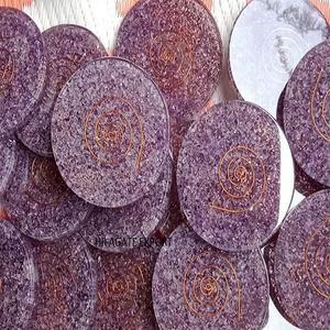 Vente en gros d'éclats de pierre d'agate naturelle de haute qualité améthyste sous-verres artisanaux Orgonite Orgone tranche d'énergie pierre précieuse religieuse - Product Image 6
