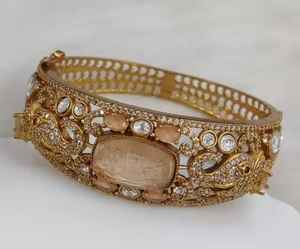 Bracelet ouvrable en moissanite polki et pierre doublette de qualité supérieure, couleurs magnifiques disponibles, parfait pour les soirées. - Product Image 4