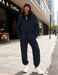Conjunto de Sudadera Corta con Capucha y Pantalones Cortos para Mujer, Sudadera con Capucha Lisa y Conjunto Personalizado, Conjunto Deportivo Informal para Mujer - Product Image 2
