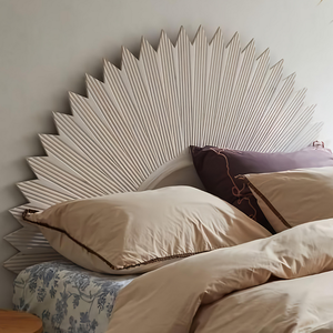 Cabecero de Cama King Size de Madera Tallada a Mano con Diseño de Medio Sol Pintado en Blanco, Cabecero de Madera de Ingeniería Estilo Marroquí - Product Image 3