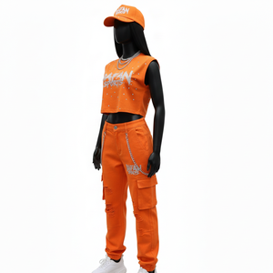 Conjunto de mujer de alta calidad, camiseta corta de algodón suave de 200 GSM, leggings elásticos de spandex, logotipo de diamantes de imitación naranja, diseño personalizado. - Product Image 5