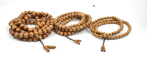 Venta al por mayor original Mysore-tallado cuentas de sándalo Jap Mala cuentas de madera - Product Image 5