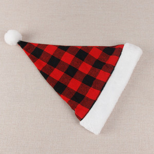 Chapeau de Père Noël unisexe à carreaux avec bordure en fausse fourrure blanche et pompon pour fête de Noël - Product Image 4