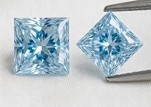 Diamante Cultivado en Laboratorio al por Mayor, 10CT, Corte Princesa, Azul Fantasía, VS1, Certificado IGI, CVD, 3EX, Corte Excelente, para Distribuidores e Importadores de Diamantes - Product Image 2